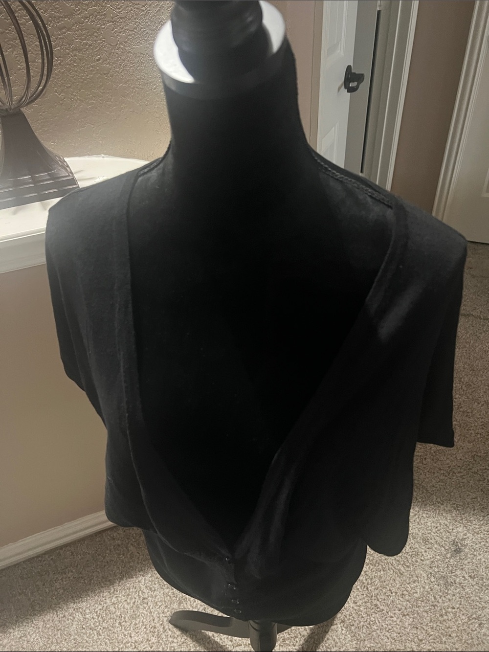 Kenar Black V-Neck Short Sleeve Sweater